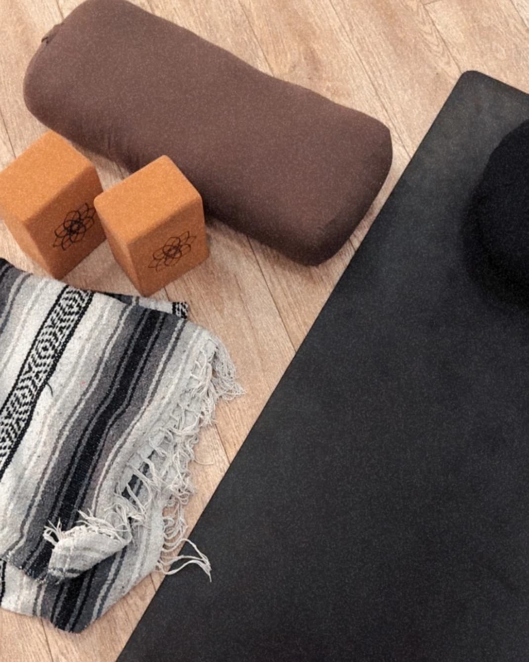 Sip, Snack & Stretch  hosted by BeWellness — workshops in Austin